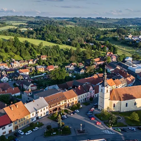 Závrší Hotel Olesnice (Blansko)