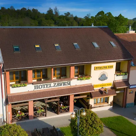 Hotel Závrší *