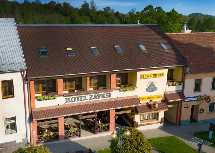 Hotel Závrší *